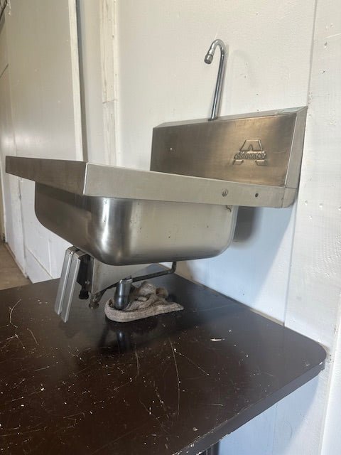 ADVANCE FOOD SERVICE HANDS FREE STAINLESS STEEL WALL MOUNTED HAND WASH SINK - Second Life - Equipment - collection_name