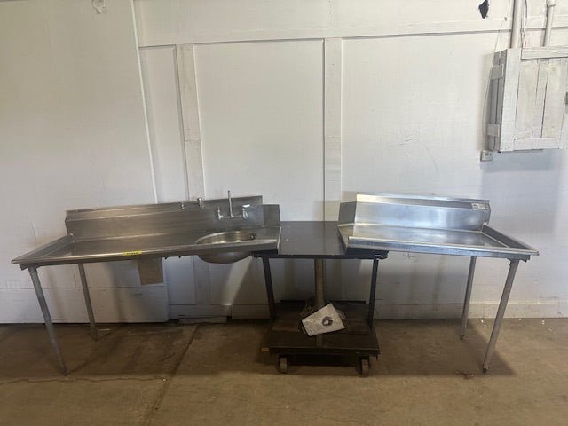 ADVANCE TABCO RIGHTSIDE CLEAN TABLE & LEFT SIDE DIRTY TABLE W/SINK FOR DISHWSHER - Second Life - Equipment - collection_name
