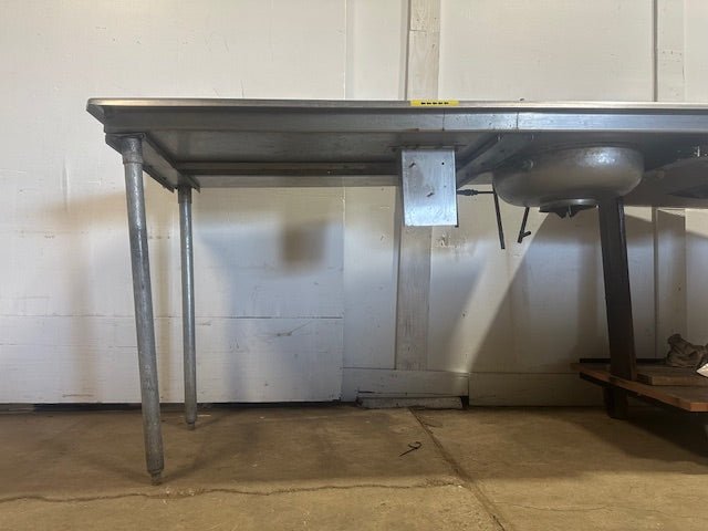 ADVANCE TABCO RIGHTSIDE CLEAN TABLE & LEFT SIDE DIRTY TABLE W/SINK FOR DISHWSHER - Second Life - Equipment - collection_name