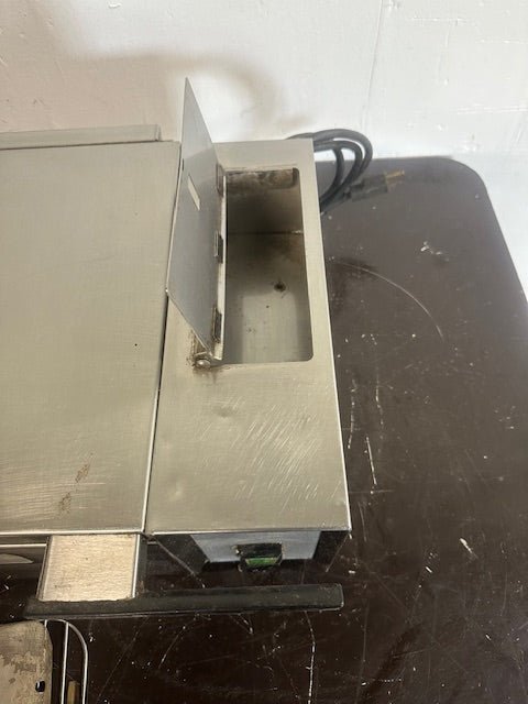 "A.J ANTUNES - ROUNDUP DFW - 100CF"120V S.S HALF PAN SIZE FOOD WARMER/STEAMER (CT) - Second Life - Equipment - collection_name