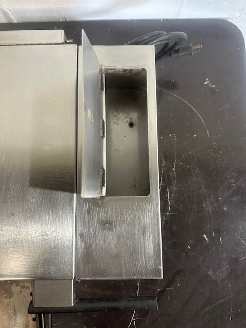 "A.J ANTUNES - ROUNDUP DFW - 100CF"120V S.S HALF PAN SIZE FOOD WARMER/STEAMER (CT) - Second Life - Equipment - collection_name