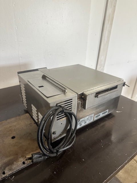 "A.J ANTUNES - ROUNDUP DFW - 100CF"120V S.S HALF PAN SIZE FOOD WARMER/STEAMER (CT) - Second Life - Equipment - collection_name