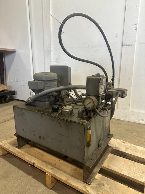 ALLEN BRADLEY 836T - T350J INDUSTRIAL 10GAL HYDRAULIC PUMP - Second Life - Equipment - collection_name
