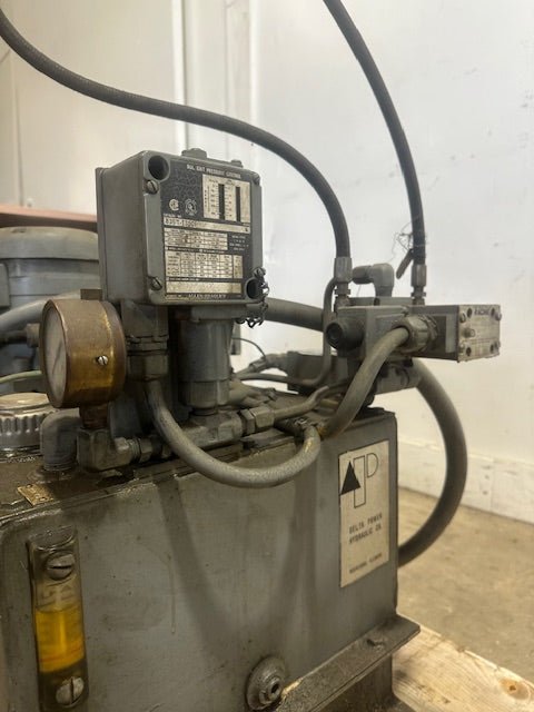 ALLEN BRADLEY 836T - T350J INDUSTRIAL 10GAL HYDRAULIC PUMP - Second Life - Equipment - collection_name