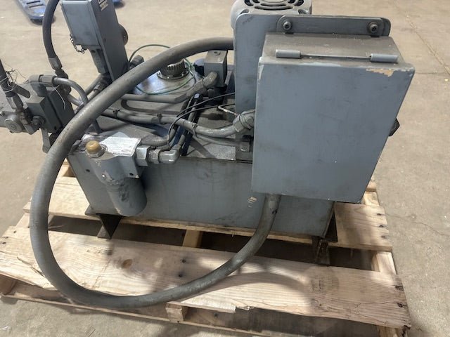 ALLEN BRADLEY 836T - T350J INDUSTRIAL 10GAL HYDRAULIC PUMP - Second Life - Equipment - collection_name