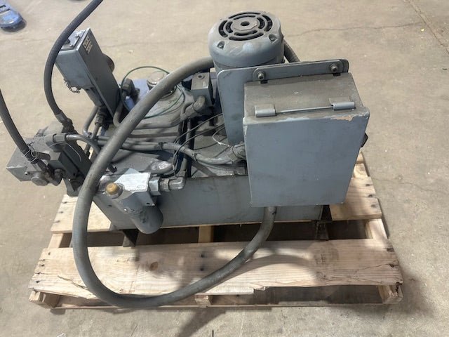 ALLEN BRADLEY 836T - T350J INDUSTRIAL 10GAL HYDRAULIC PUMP - Second Life - Equipment - collection_name