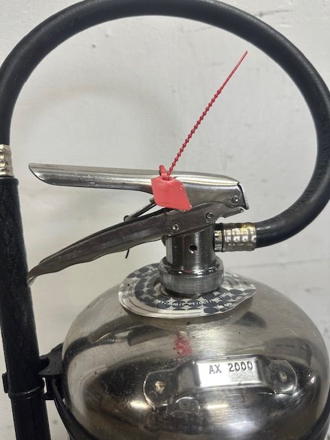 "Amerex 260" 6 Liter Class K Wet Chemical Fire Extinguisher for Kitchen Use - Second Life - Equipment - collection_name