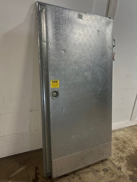 "AMERICAN COOLER" COMMERCIAL 82"x42.5" WALK - IN COOLER/FREEZER DOOR W/KICK PLATE - Second Life - Equipment - collection_name