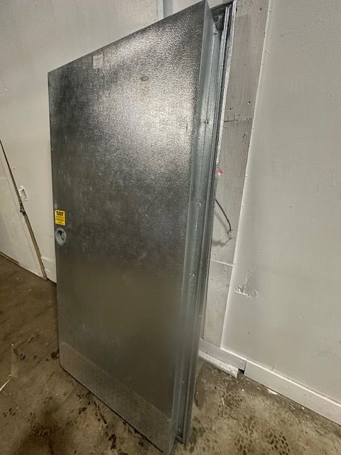 "AMERICAN COOLER" COMMERCIAL 82"x42.5" WALK - IN COOLER/FREEZER DOOR W/KICK PLATE - Second Life - Equipment - collection_name