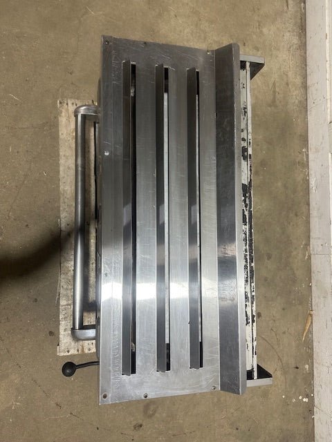 "AMERICAN RANGE" 36" W Natural Gas CHEESE MELTER SALAMANDER BROILER W/GREASE PAN - Second Life - Equipment - collection_name