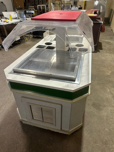 CAMBRO PORTABLE BAR W/ REMOVABLE SPEED RAIL ICE BIN 8 SLOT SHELVING COMPARTMENTS - Bargains R Ours - #collection_name#