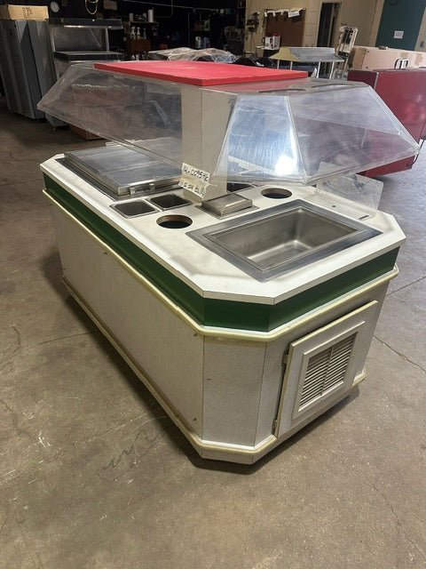 CAMBRO PORTABLE BAR W/ REMOVABLE SPEED RAIL ICE BIN 8 SLOT SHELVING COMPARTMENTS - Bargains R Ours - #collection_name#