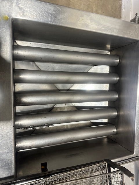 "ANETS BFF24x24 - B" COMMERCIAL 24"x24" NATURAL GAS DONUT FRYER, 62500BTU/HR - Second Life - Equipment - collection_name