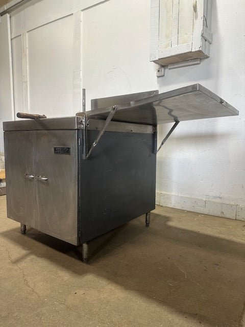 "ANETS BFF24x24 - B" COMMERCIAL 24"x24" NATURAL GAS DONUT FRYER, 62500BTU/HR - Second Life - Equipment - collection_name