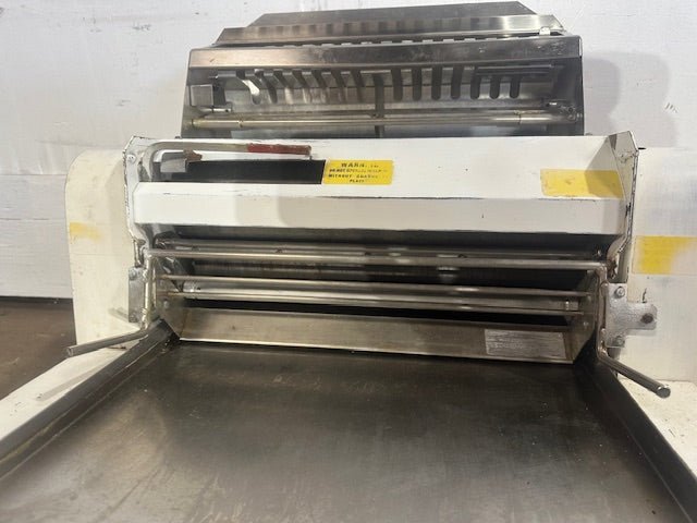 "ANETS MDR - 6C"COMMERCIAL DOUBLE PASS DOUGH ROLLER (COUNTER TOP) 1PH, 115V - Second Life - Equipment - collection_name