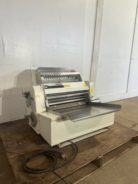 "ANETS MDR - 6C"COMMERCIAL DOUBLE PASS DOUGH ROLLER (COUNTER TOP) 1PH, 115V - Second Life - Equipment - collection_name