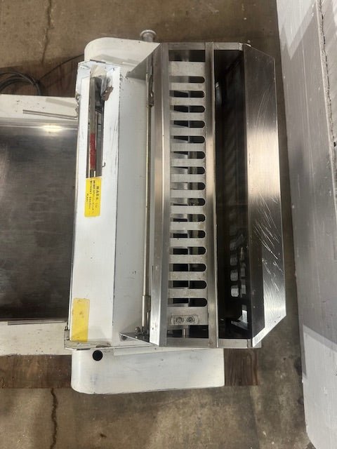 "ANETS MDR - 6C"COMMERCIAL DOUBLE PASS DOUGH ROLLER (COUNTER TOP) 1PH, 115V - Second Life - Equipment - collection_name