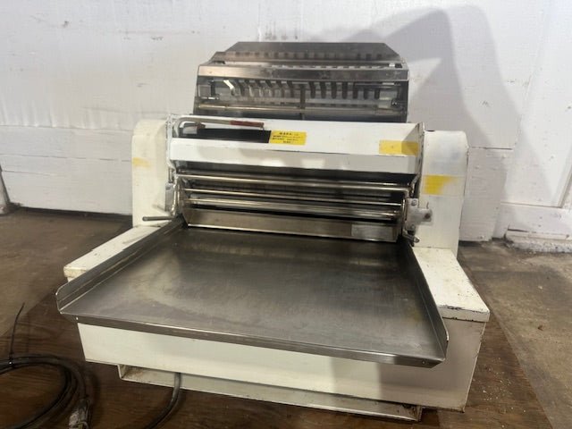 "ANETS MDR - 6C"COMMERCIAL DOUBLE PASS DOUGH ROLLER (COUNTER TOP) 1PH, 115V - Second Life - Equipment - collection_name