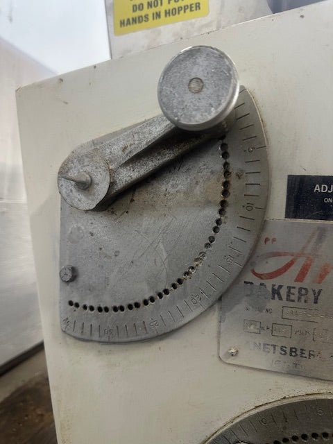 "ANETS MDR - 6C"COMMERCIAL DOUBLE PASS DOUGH ROLLER (COUNTER TOP) 1PH, 115V - Second Life - Equipment - collection_name