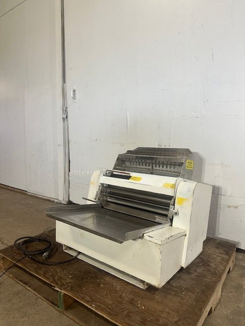 "ANETS MDR - 6C"COMMERCIAL DOUBLE PASS DOUGH ROLLER (COUNTER TOP) 1PH, 115V - Second Life - Equipment - collection_name