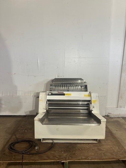 "ANETS MDR - 6C"COMMERCIAL DOUBLE PASS DOUGH ROLLER (COUNTER TOP) 1PH, 115V - Second Life - Equipment - collection_name