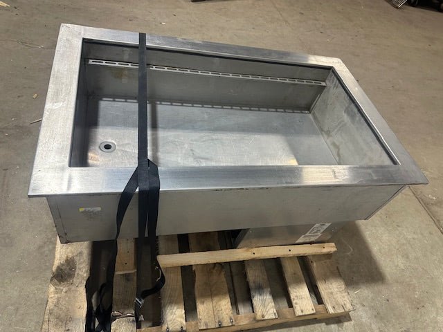 "APW WYOTT CW - 3" Three Pan Drop - In Refrigerated Cold Food Well Unit, 115V, 1PH - Second Life - Equipment - collection_name