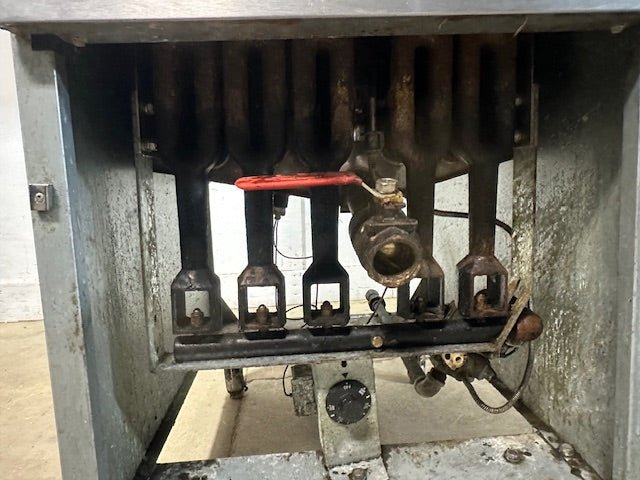 "AVANTCO FF510N"N GAS COMMERCIAL DEEP FRYER W/BASKETS 70 - 100 LBS 150,000BTU - Second Life - Equipment - collection_name