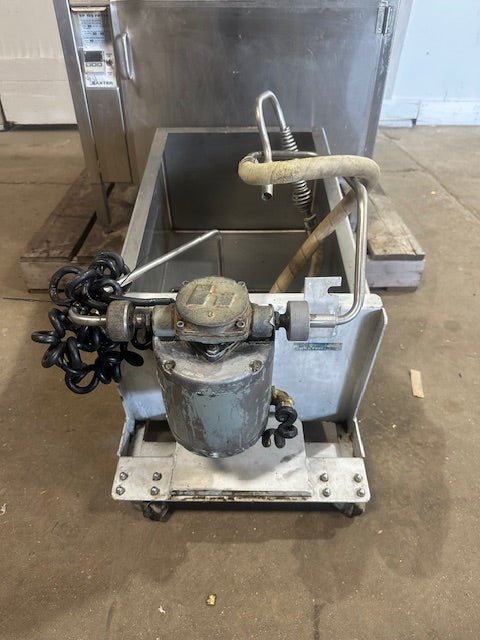 "BAXTER SP155G - M2424" 24x24" N GAS DONUT FRYER WITH OIL CATCH BASIN/PUMP & ARM - Second Life - Equipment - collection_name