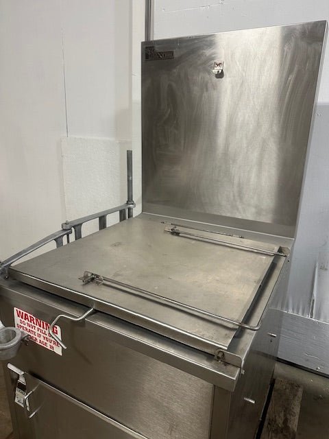 "BAXTER SP155G - M2424" 24x24" N GAS DONUT FRYER WITH OIL CATCH BASIN/PUMP & ARM - Second Life - Equipment - collection_name