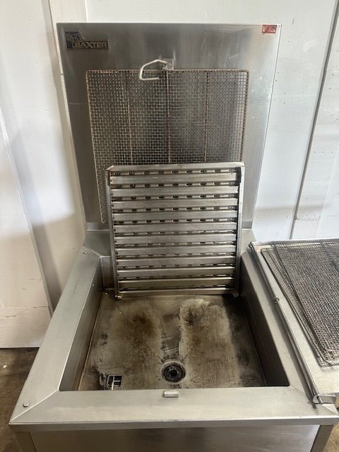"BAXTER SP155G - M2424"H.D COMMERCIAL 24x24" NATURAL GAS DONUT FRYER W/ 2 RACKS - Second Life - Equipment - collection_name