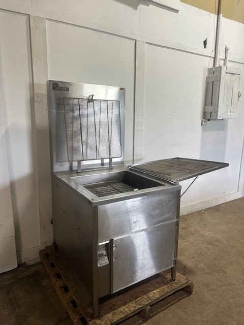 "BAXTER SP155G - M2424"H.D COMMERCIAL 24x24" NATURAL GAS DONUT FRYER W/ 2 RACKS - Second Life - Equipment - collection_name