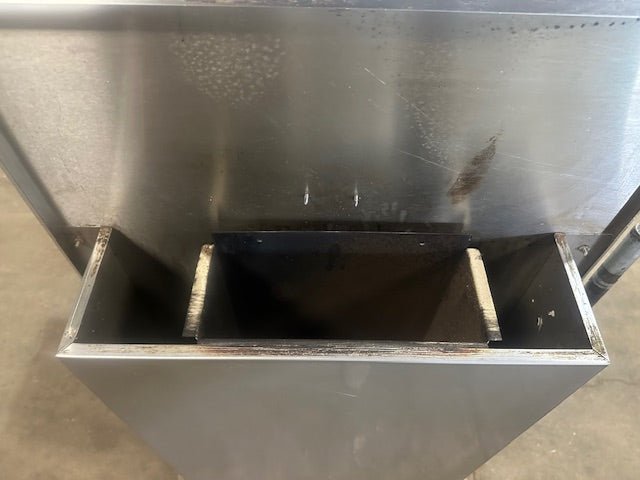 BELSHAW 718 CG DONUT FRYER NAT GAS 44,000 BTU W/ 18" x 26" FRYING AREA INCLUDES ONE SCREEN AND GAS HOSE - Second Life - Equipment - collection_name