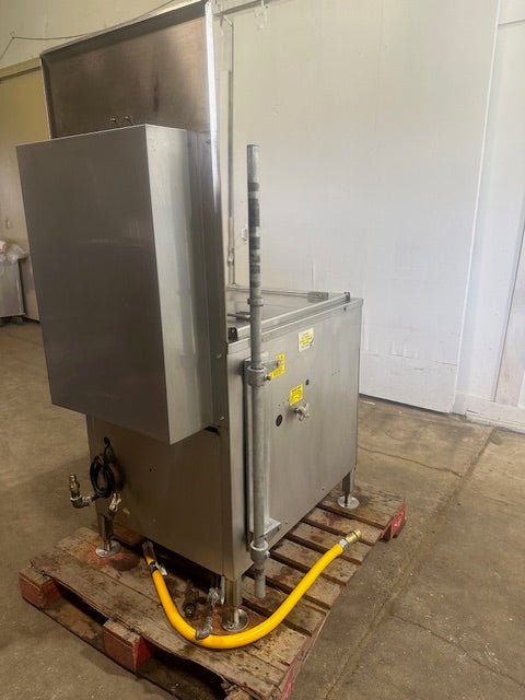 BELSHAW 718 CG DONUT FRYER NAT GAS 44,000 BTU W/ 18" x 26" FRYING AREA INCLUDES ONE SCREEN AND GAS HOSE - Second Life - Equipment - collection_name