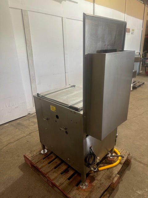 BELSHAW 718 CG DONUT FRYER NAT GAS 44,000 BTU W/ 18" x 26" FRYING AREA INCLUDES ONE SCREEN AND GAS HOSE - Second Life - Equipment - collection_name