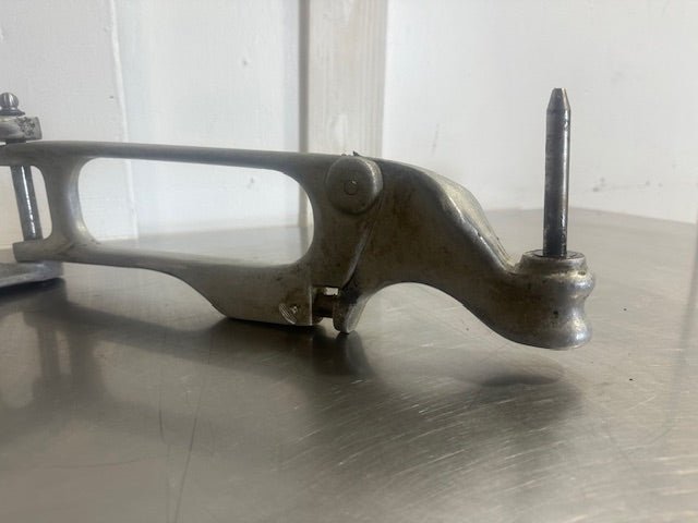 BELSHAW OEM 0326/0324 TILT - UP ARM ASSEMBLY WITH STRAIGHT ARM FOR DONUT DROPPER - Second Life - Equipment - collection_name