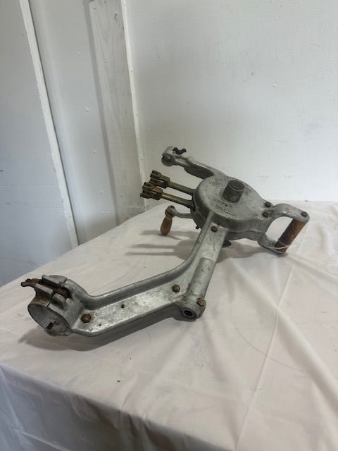 BELSHAW OEM TYPE B DONUT DROPPER FOR TILT - UP ARM ASSEMBLY - Second Life - Equipment - collection_name