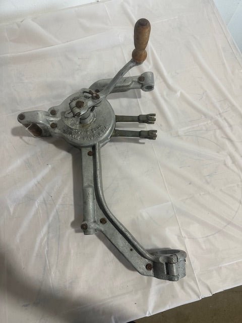 BELSHAW OEM TYPE B DONUT DROPPER FOR TILT - UP ARM ASSEMBLY - Second Life - Equipment - collection_name