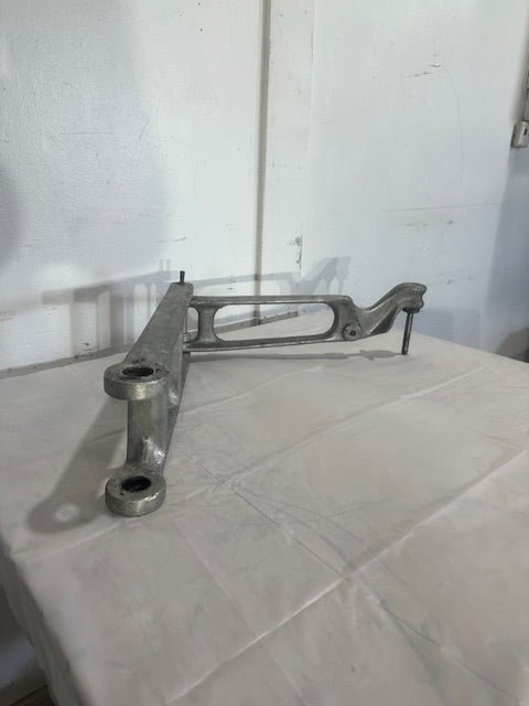 BELSHAW OEM TYPE B & F TILT - UP ARM ASSEMBLY WITH STRAIGHT ARM FOR DONUT DROPPER - Second Life - Equipment - collection_name