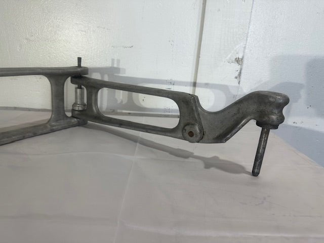 BELSHAW OEM TYPE B & F TILT - UP ARM ASSEMBLY WITH STRAIGHT ARM FOR DONUT DROPPER - Second Life - Equipment - collection_name