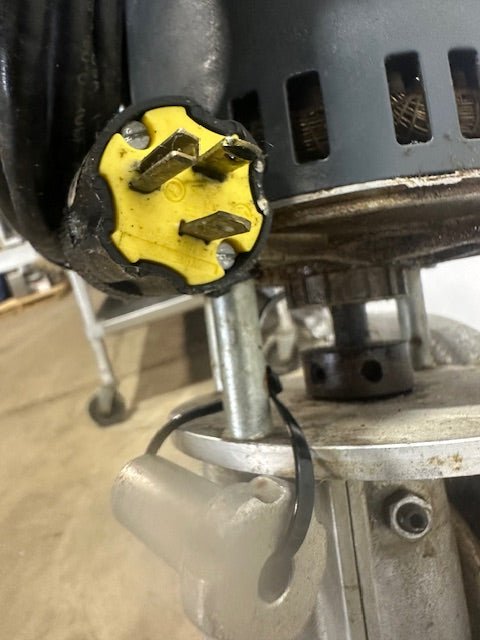 BELSHAW TYPE F 5981 MECHANICAL ELECTRIC DONUT DROPPER W/ GE 1/4 HP MOTOR - Second Life - Equipment - collection_name