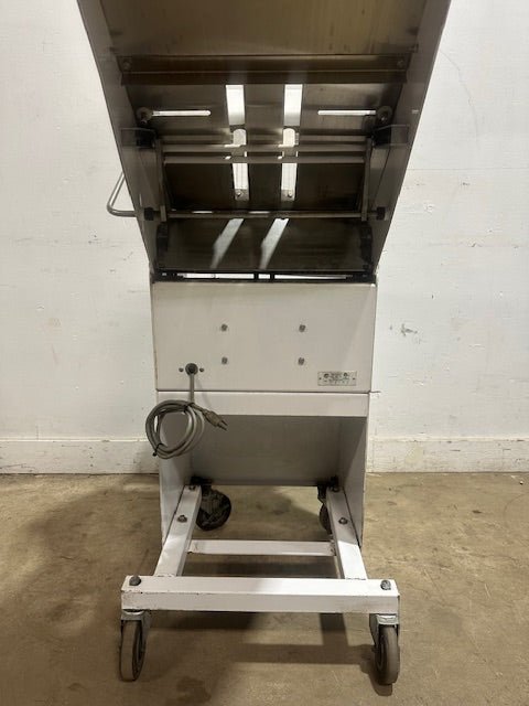 BERKEL INCOR GMB 1/2 H.D COMMERCIAL ELECTRIC 1/2" BREAD SLICER, 1PH 1/2 hp motor - Second Life - Equipment - collection_name