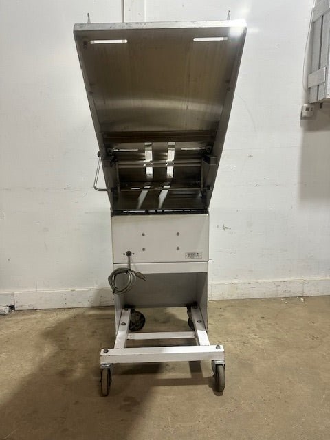BERKEL INCOR GMB 1/2 H.D COMMERCIAL ELECTRIC 1/2" BREAD SLICER, 1PH 1/2 hp motor - Second Life - Equipment - collection_name