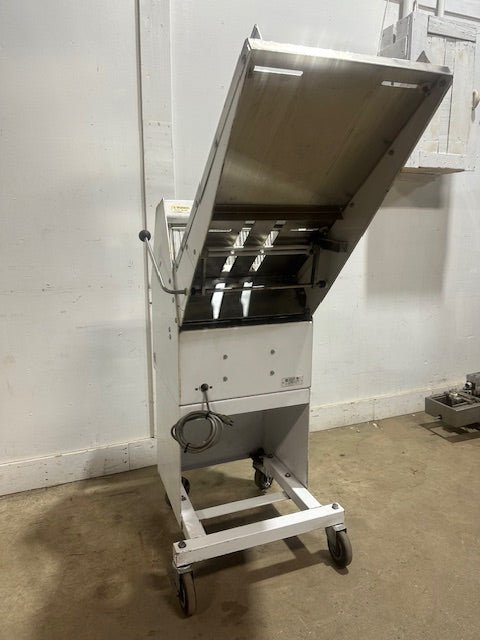 BERKEL INCOR GMB 1/2 H.D COMMERCIAL ELECTRIC 1/2" BREAD SLICER, 1PH 1/2 hp motor - Second Life - Equipment - collection_name