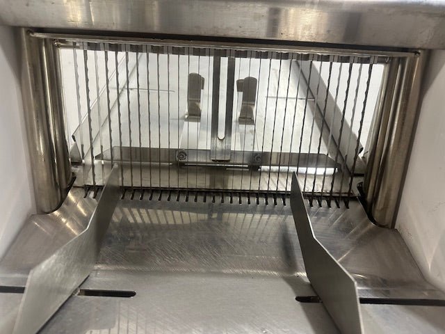 BERKEL INCOR GMB 1/2 H.D COMMERCIAL ELECTRIC 1/2" BREAD SLICER, 1PH 1/2 hp motor - Second Life - Equipment - collection_name