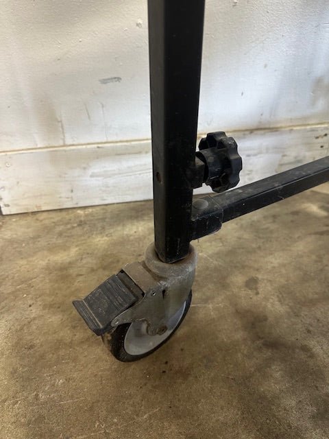 "BEST FLEX 200"SKATE WHEEL CONVEYOR 67"L x 31"H (COMPRESS) - 198"L x 48"H(EXPAND) - Second Life - Equipment - collection_name