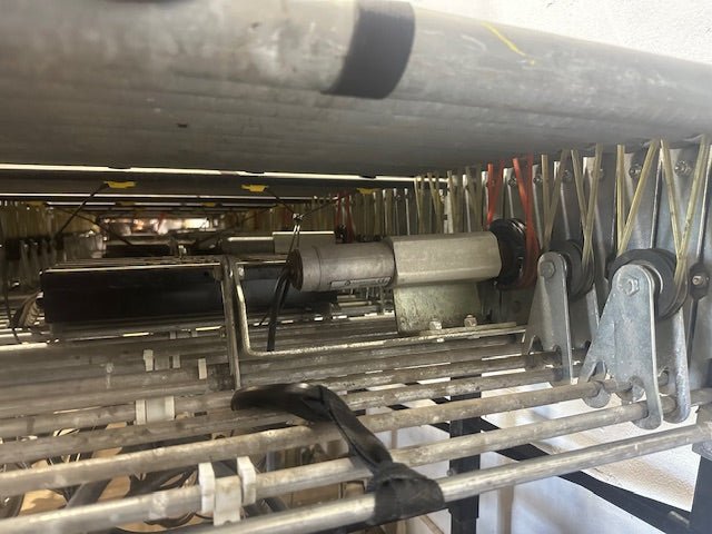 "BEST FLEX" EXPANDABLE FLEXIBLE GRAVITY MOTOR ROLLER CONVEYOR ON LOCKABLE CASTERS - Second Life - Equipment - collection_name