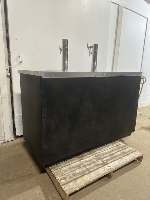 "BEVERAGE - AIR DD58R" COMMERCIAL REMOTE UNIT BEER DISPENSER/COOLER, 115V 1PH - Second Life - Equipment - collection_name