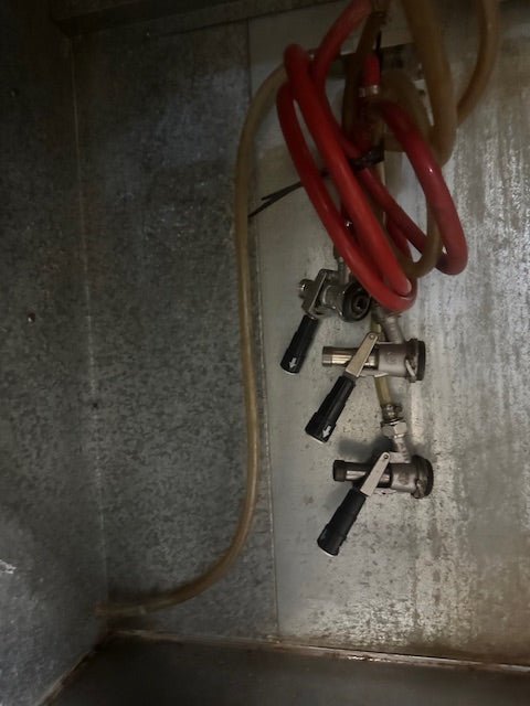 "BEVERAGE - AIR DD58R" COMMERCIAL REMOTE UNIT BEER DISPENSER/COOLER, 115V 1PH - Second Life - Equipment - collection_name