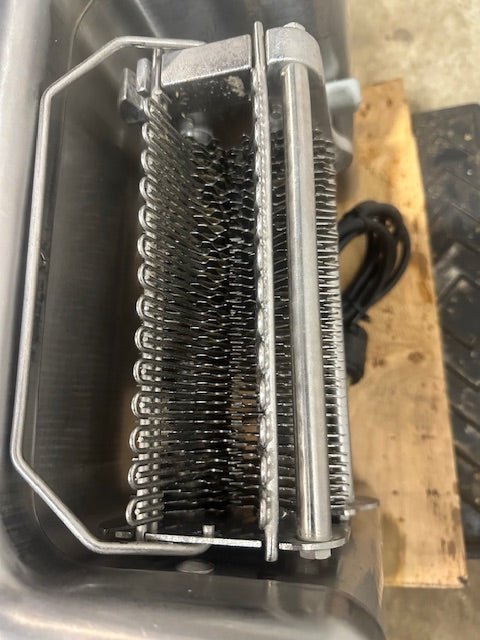 Biro Sir steak pro - 9 115V Commercial Electric countertop meat tenderizer machine - Second Life - Equipment - collection_name