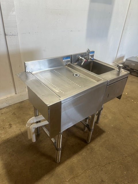 "BK RESOURCES 18 - 18S"UNDERCOUNTER ALL S.S DRAINBOARD & SINK W/ NAPKIN DISPENSER H/C FAUCET - Second Life - Equipment - collection_name